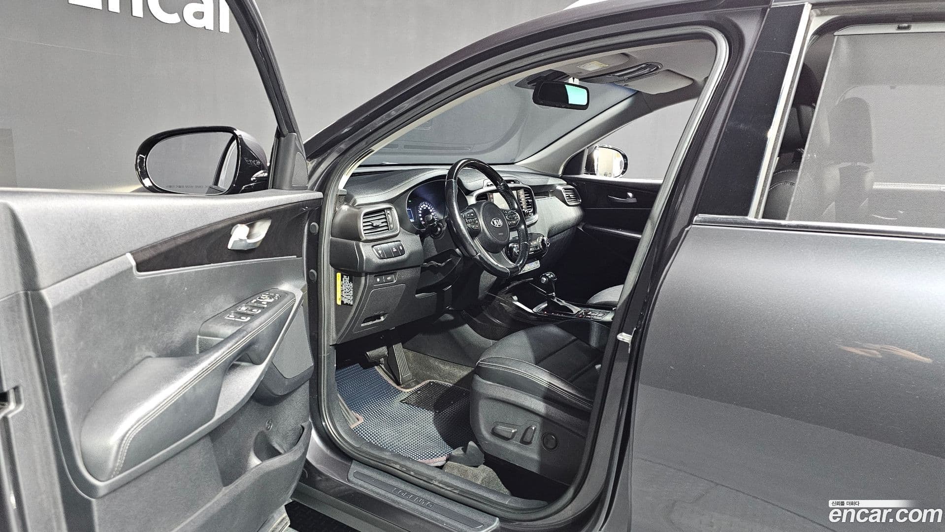 Main__Slider__Photo:Sorento Kia 2014.9-9