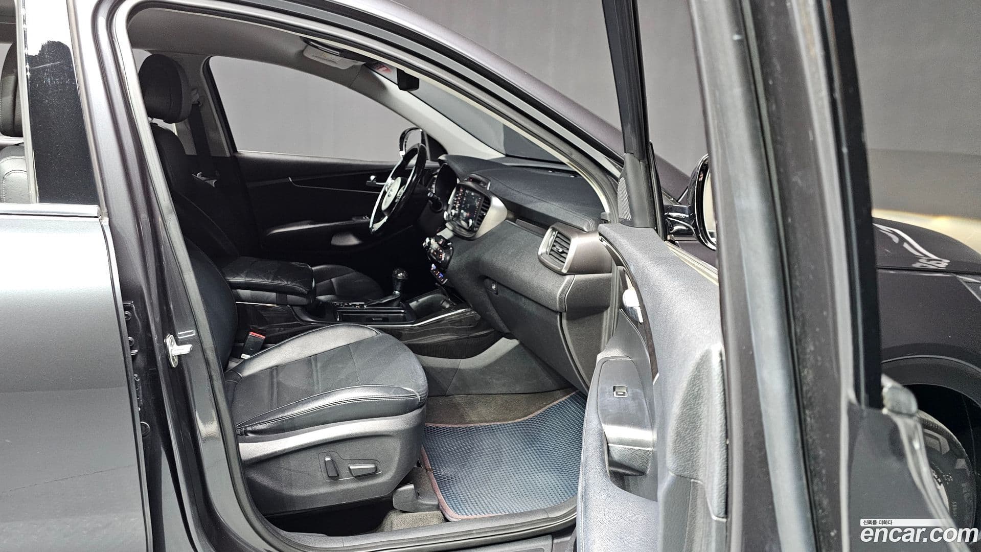 Main__Slider__Photo:Sorento Kia 2014.9-10