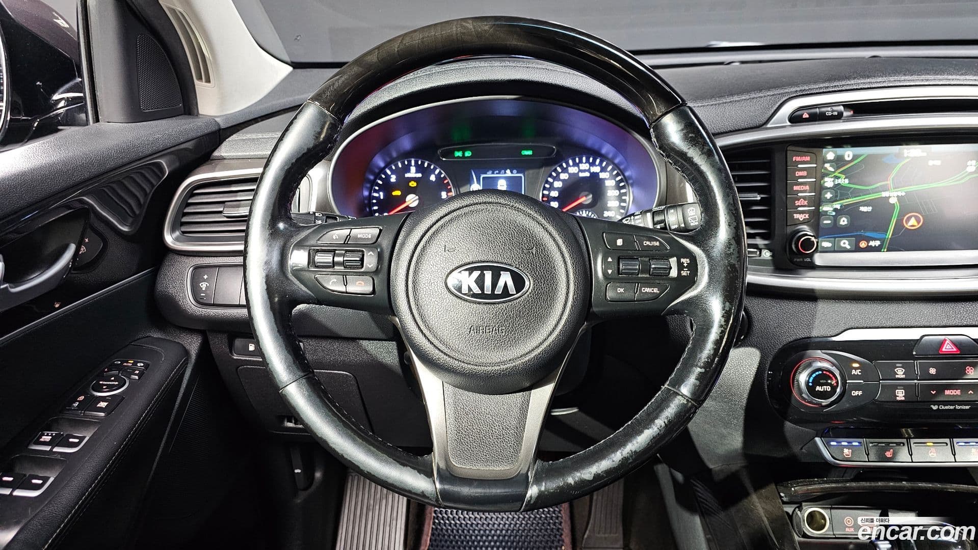 Main__Slider__Photo:Sorento Kia 2014.9-13