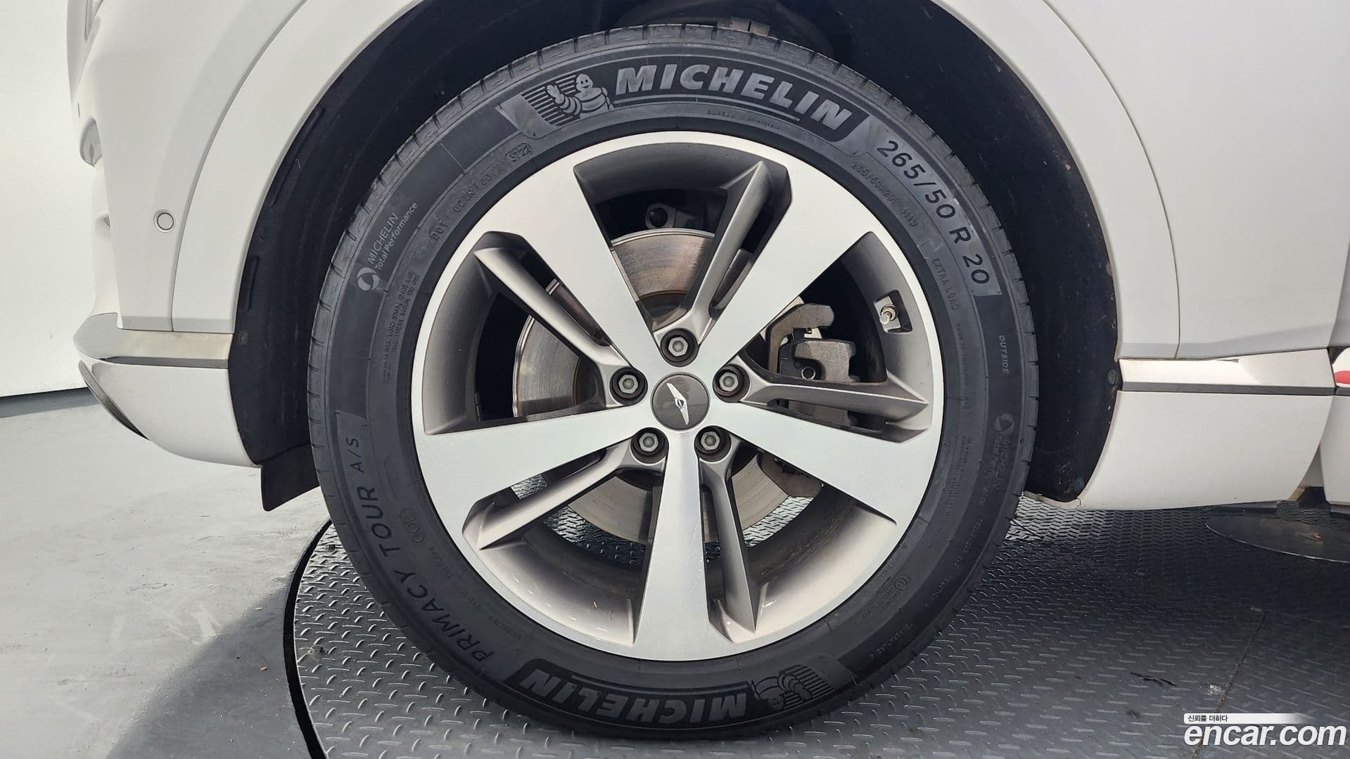 Main__Slider__Photo:GV80 Genesis 2021.11-4