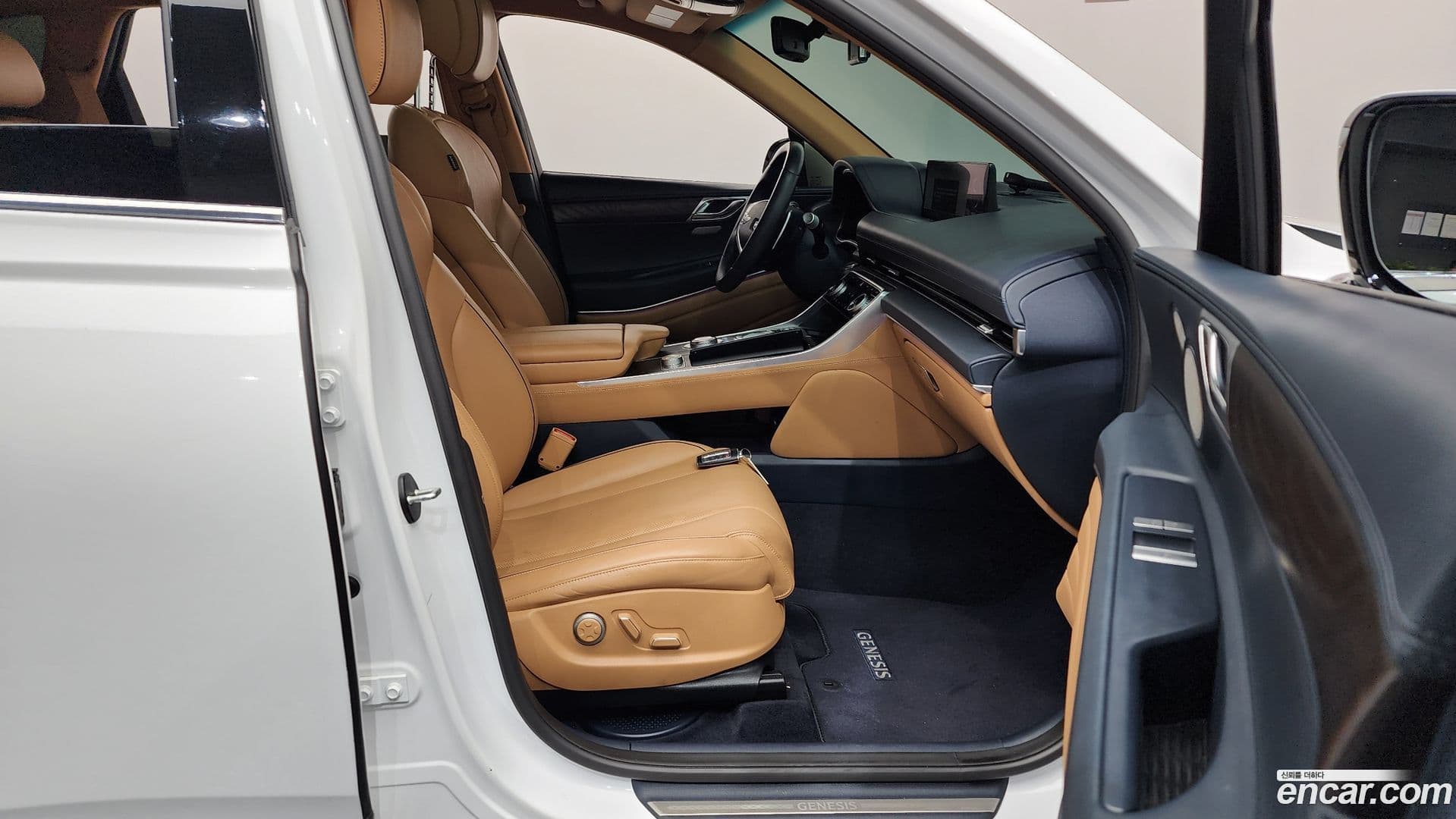 Main__Slider__Photo:GV80 Genesis 2021.11-10