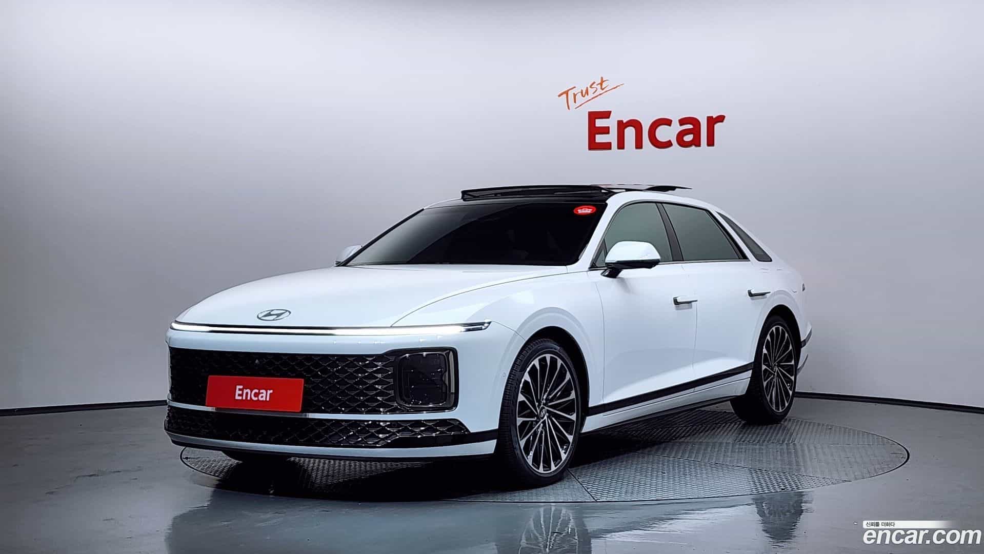 Grandeur Hyundai 2024.10-OUTER-001