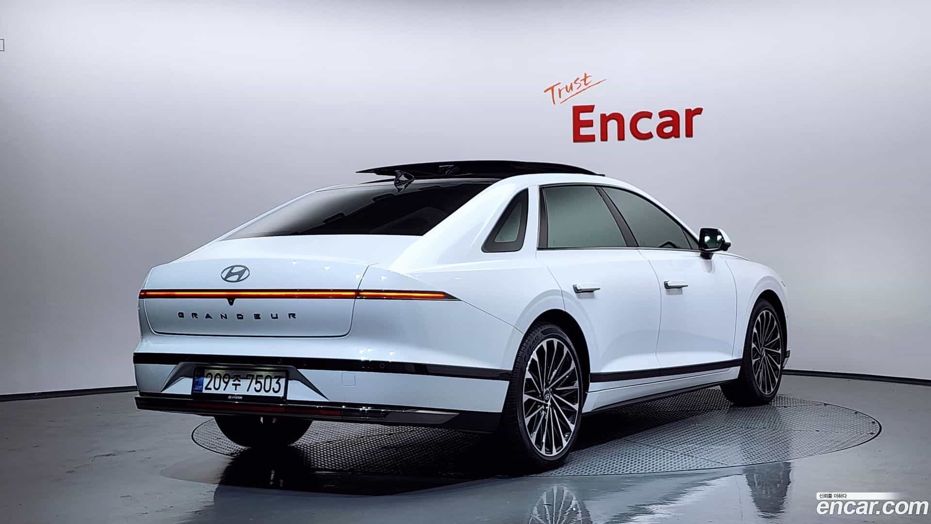 Grandeur Hyundai 2024.10-OUTER-002