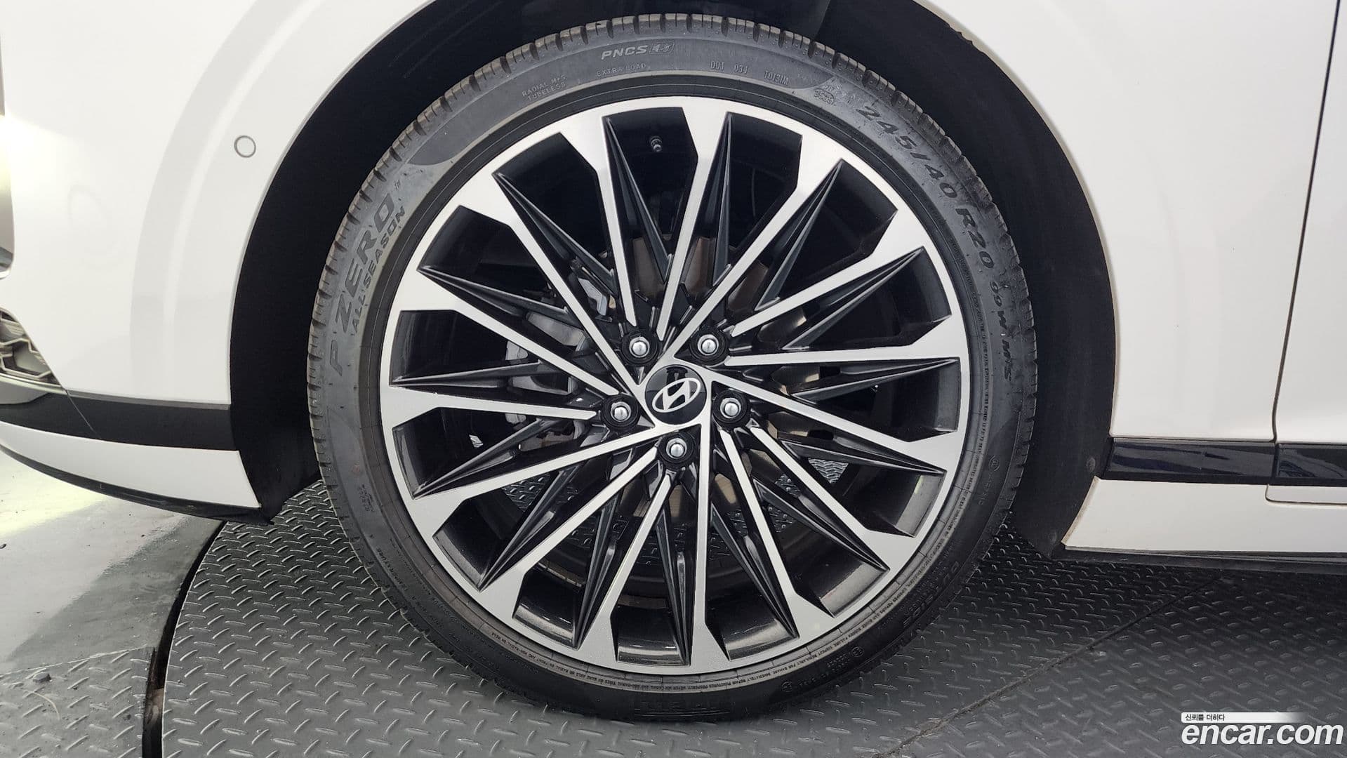 Main__Slider__Photo:Grandeur Hyundai 2024.10-4