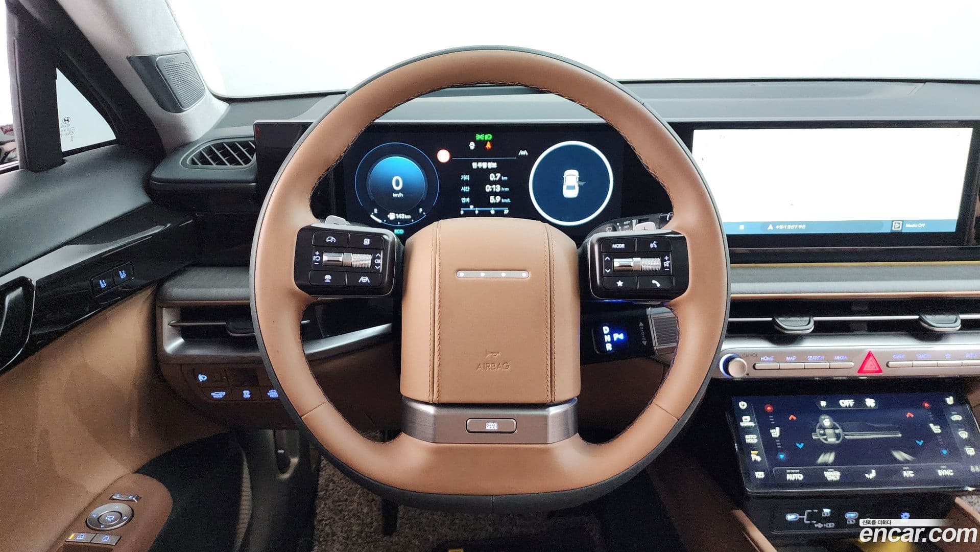 Main__Slider__Photo:Grandeur Hyundai 2024.10-12