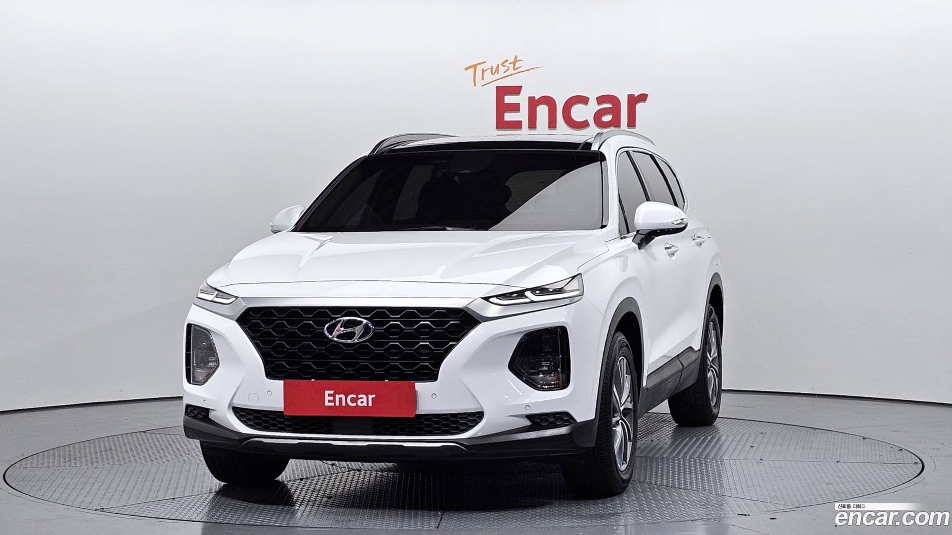 Main__Slider__Photo:Santafe Hyundai 2018.7-2