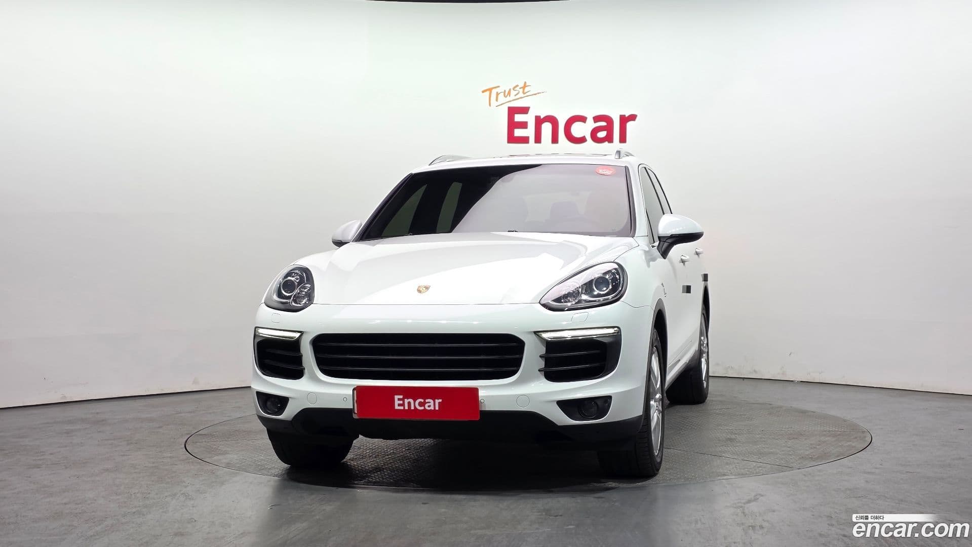 Main__Slider__Photo:Cayenne Porsche 2015.11-2