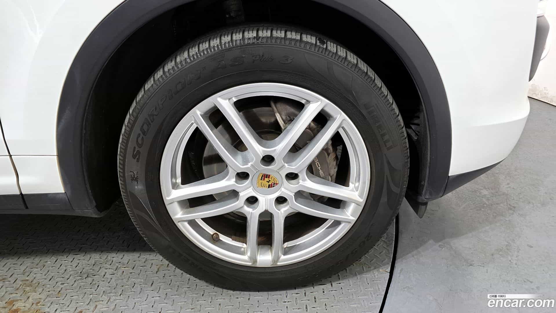 Cayenne Porsche 2015.11-OUTER-005