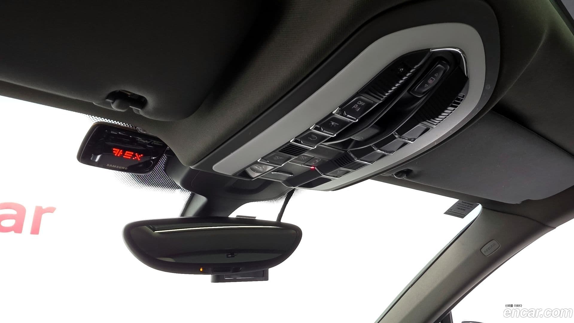 Main__Slider__Photo:Cayenne Porsche 2015.11-15