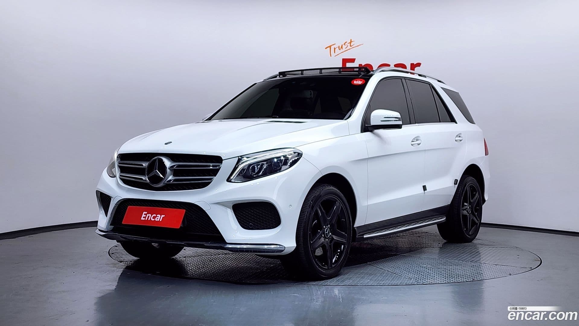 Main__Slider__Photo:GLE-Class Mercedes-Benz 2016.9-0