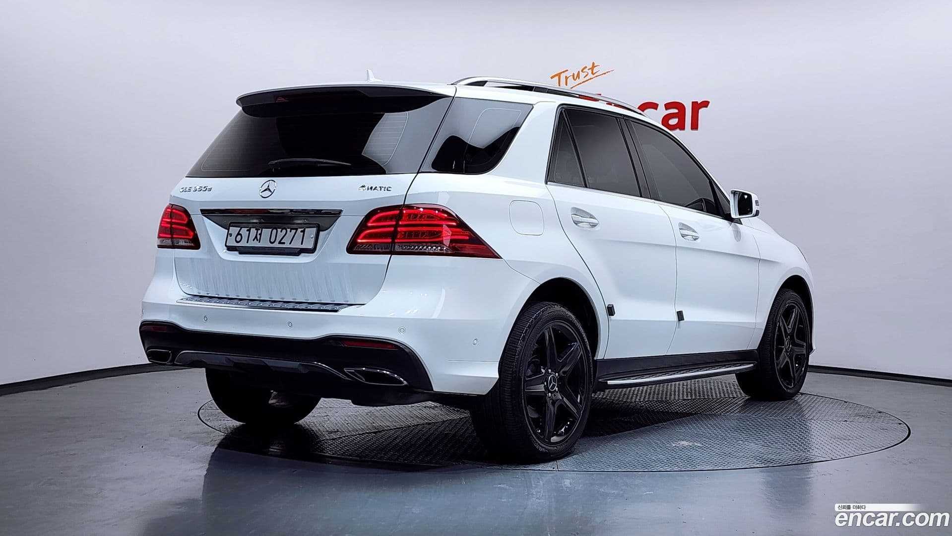 Main__Slider__Photo:GLE-Class Mercedes-Benz 2016.9-1