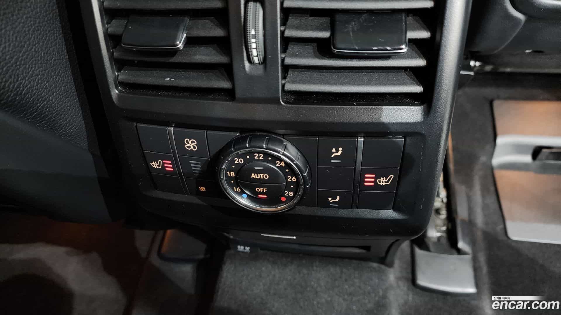 GLE-Class Mercedes-Benz 2016.9-OPTION-022