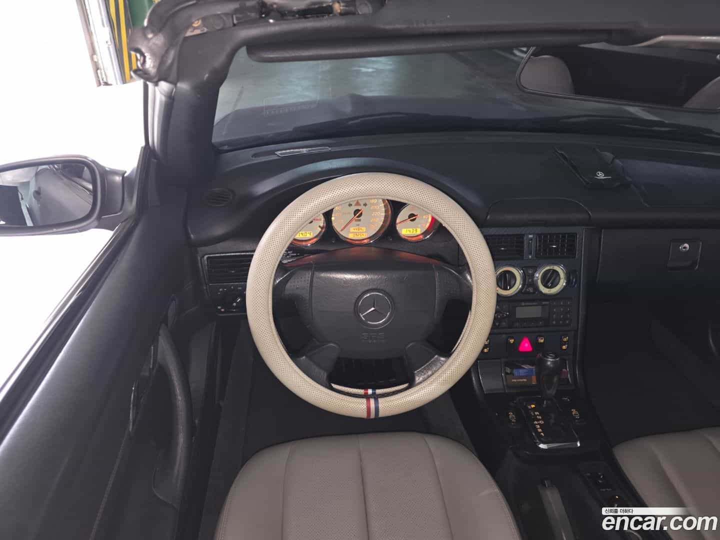 SLK-Class Mercedes-Benz 2001.11-INNER-006