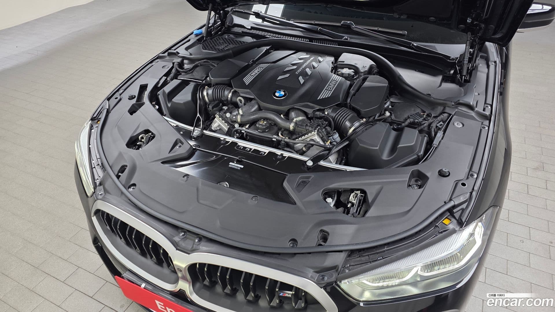 Main__Slider__Photo:8-Series BMW 2024.7-5