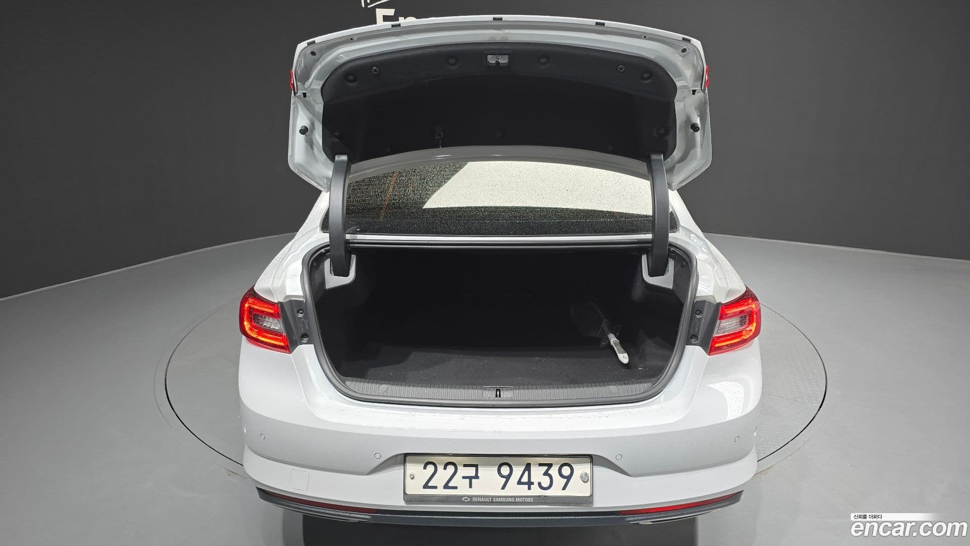 Main__Slider__Photo:SM6 Renault-KoreaSamsung 2016.11-19