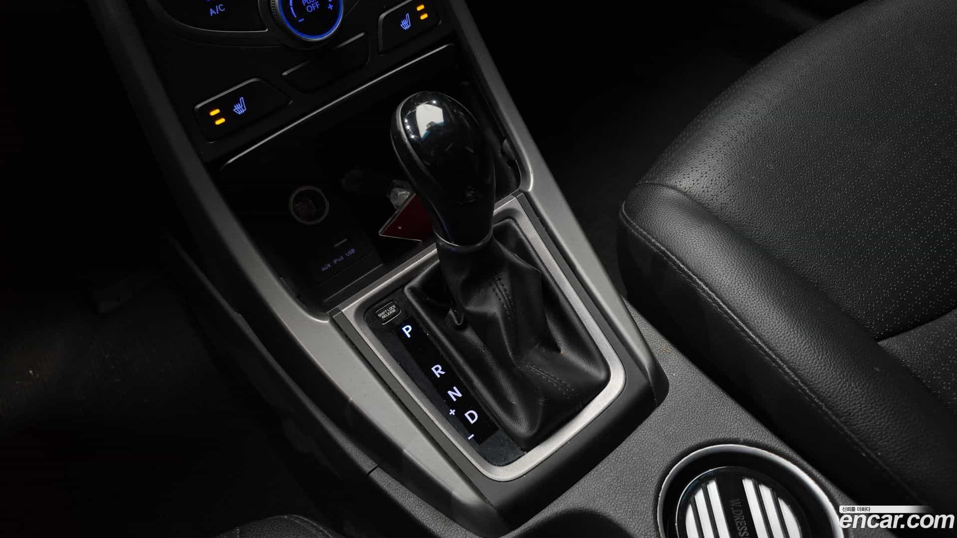 AVANTE Hyundai 2014.6-INNER-009