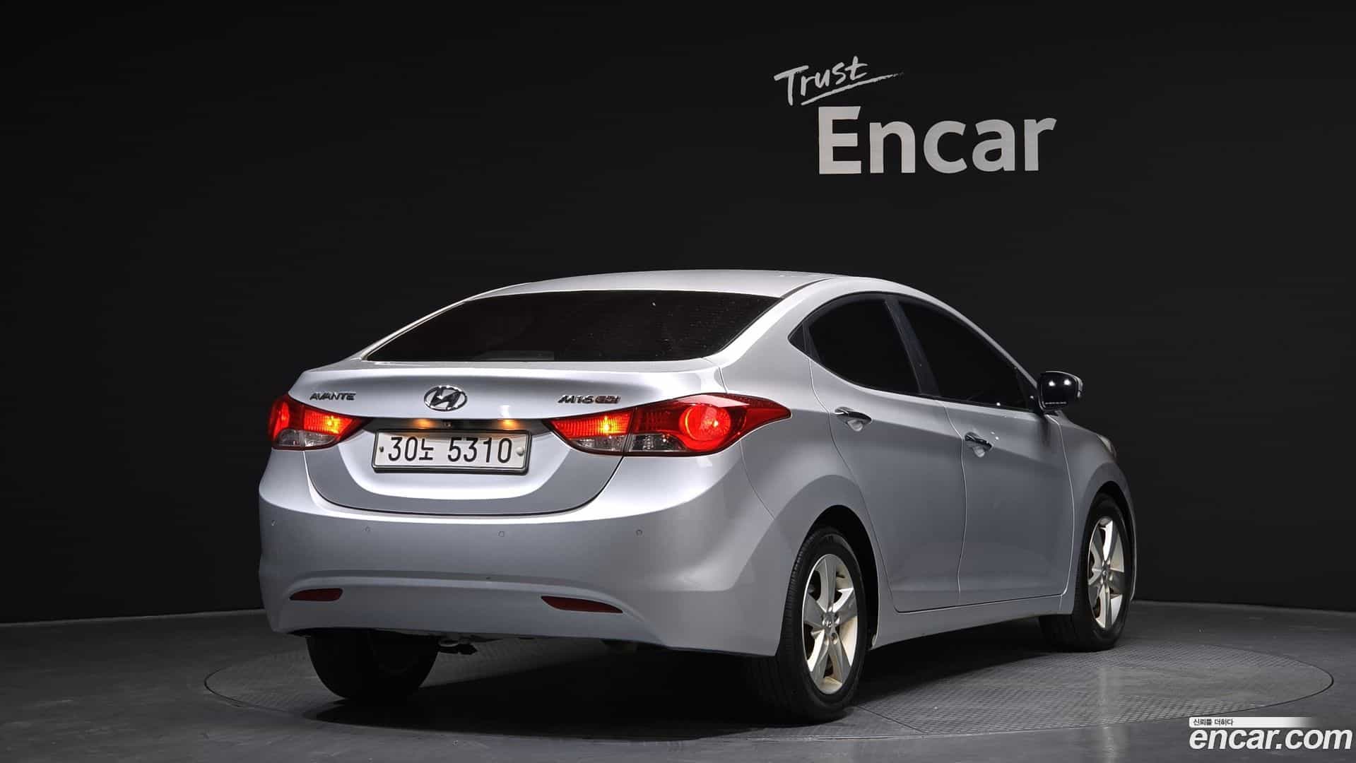 AVANTE Hyundai 2010.7-OUTER-002