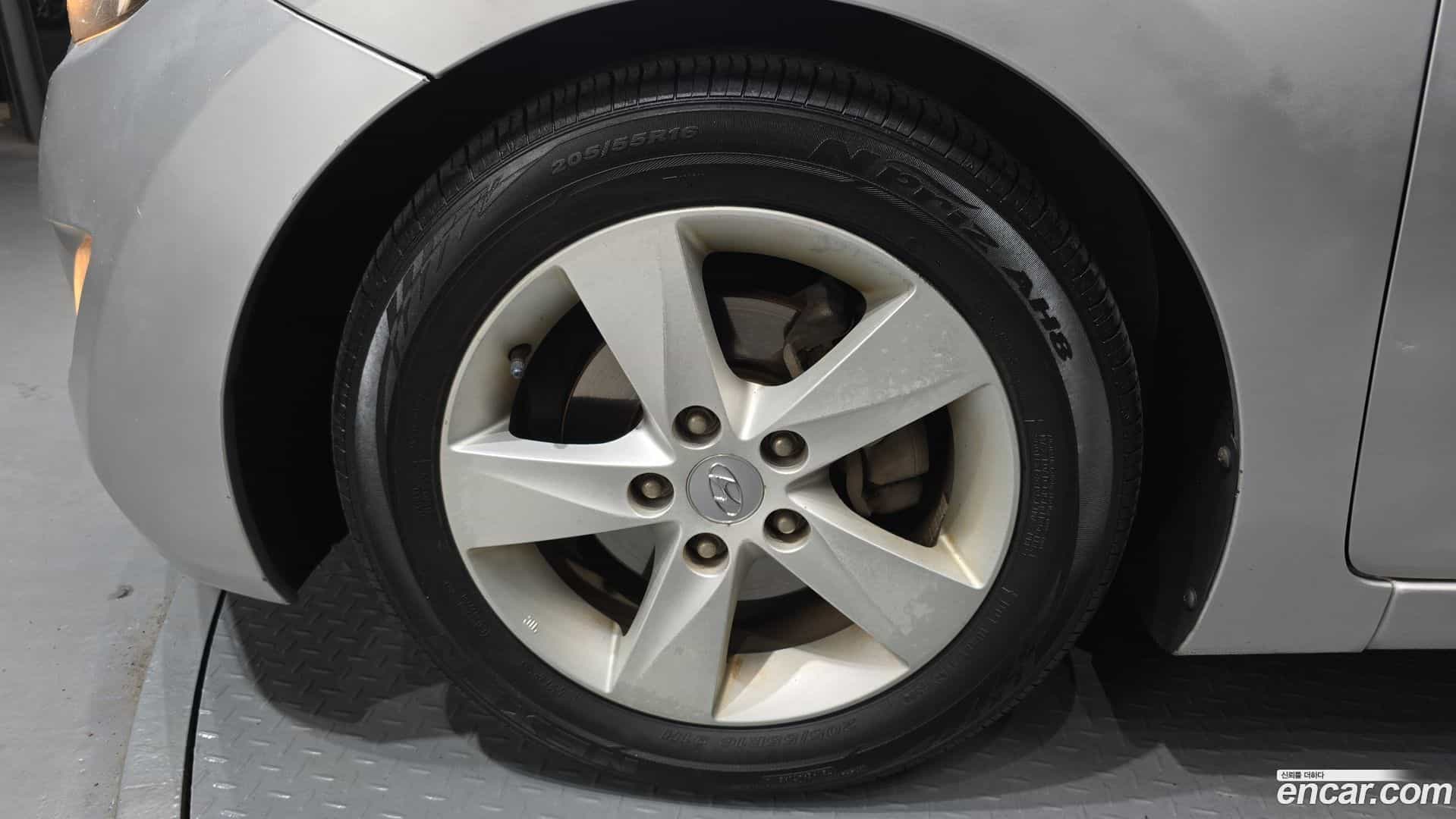 AVANTE Hyundai 2010.7-OUTER-005