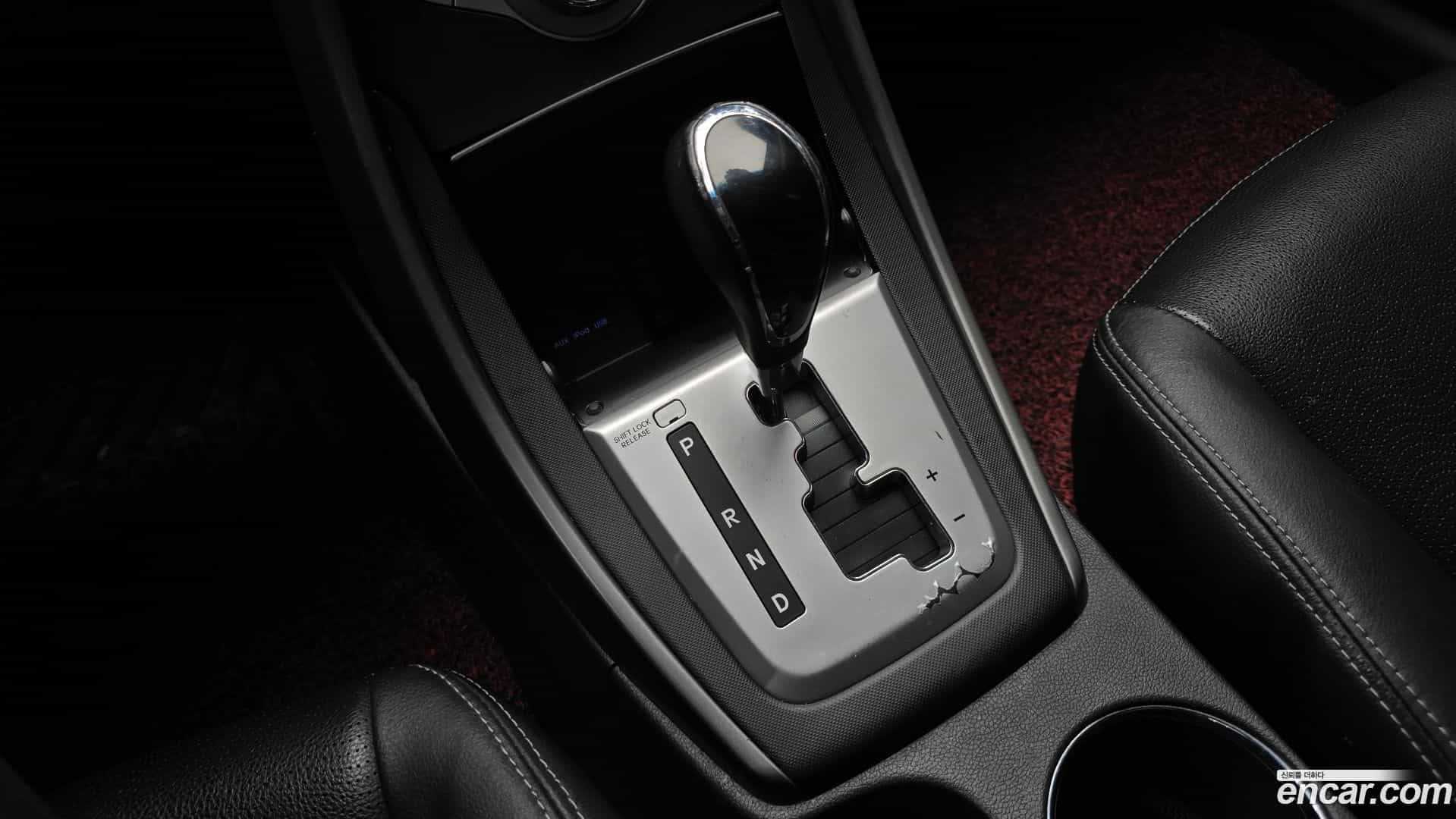 AVANTE Hyundai 2010.7-INNER-009