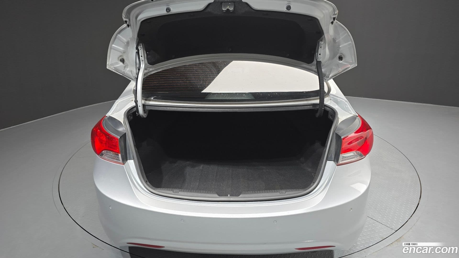 Main__Slider__Photo:AVANTE Hyundai 2010.7-19