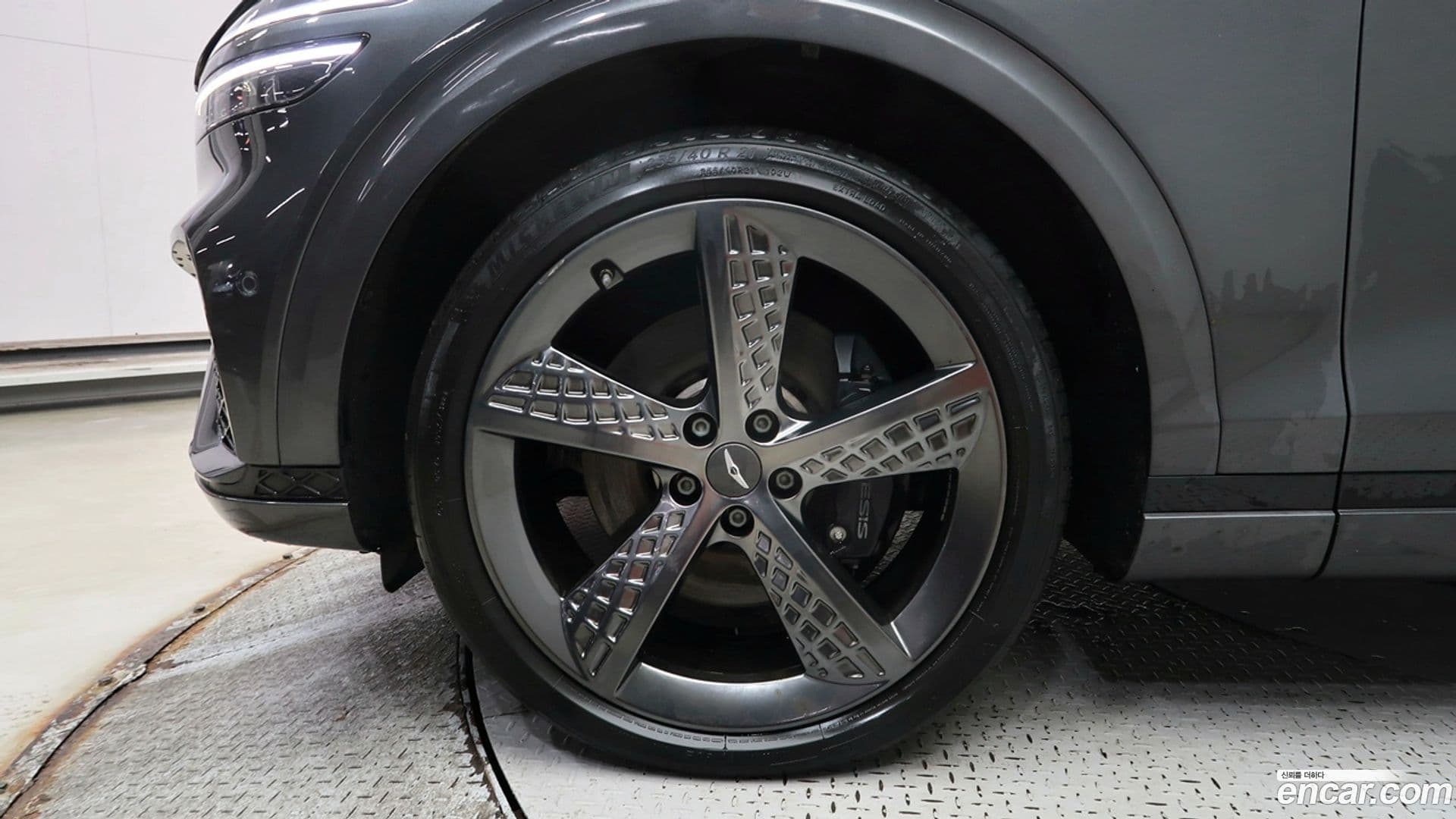 Main__Slider__Photo:GV70 Genesis 2021.2-6