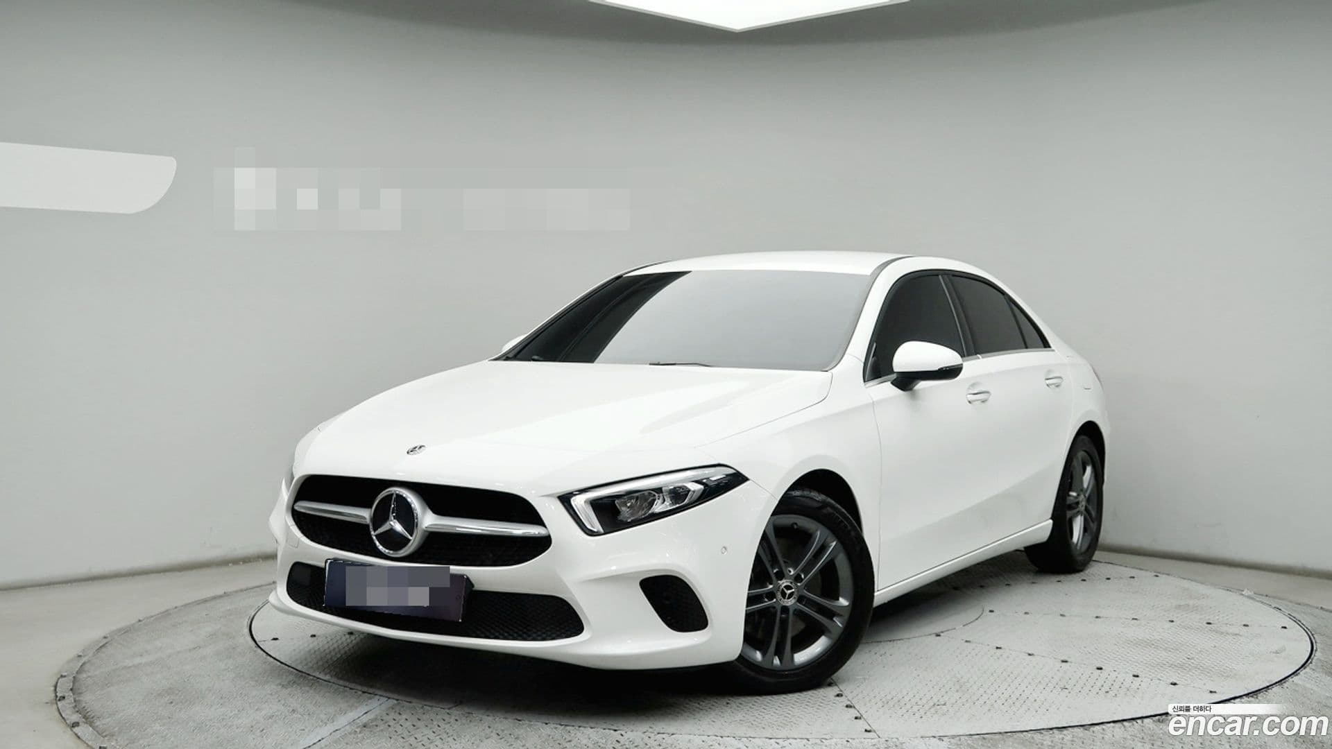 Main__Slider__Photo:A-Class Mercedes-Benz 2020.1-0