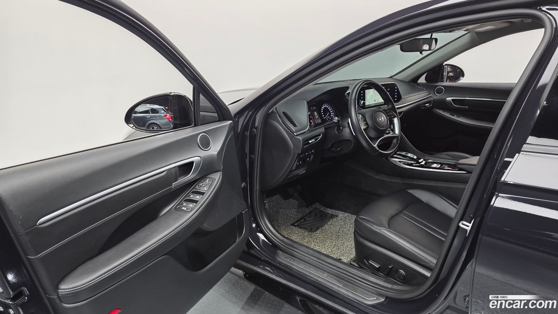 Main__Slider__Photo:Sonata Hyundai 2023.2-10