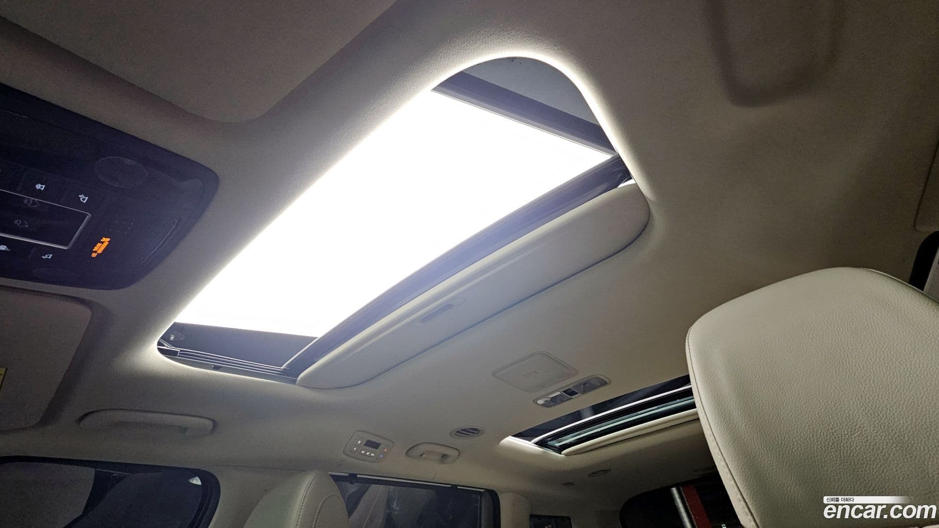 Main__Slider__Photo:Canival Kia 2023.3-18