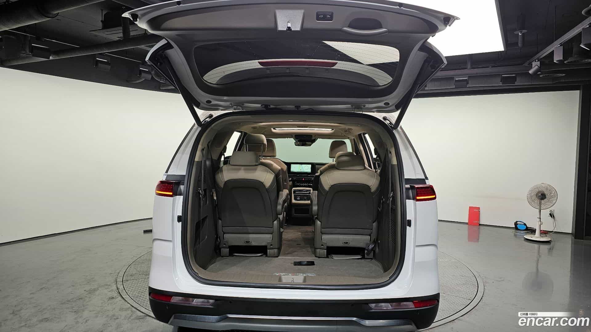 Canival Kia 2023.3-OPTION-024