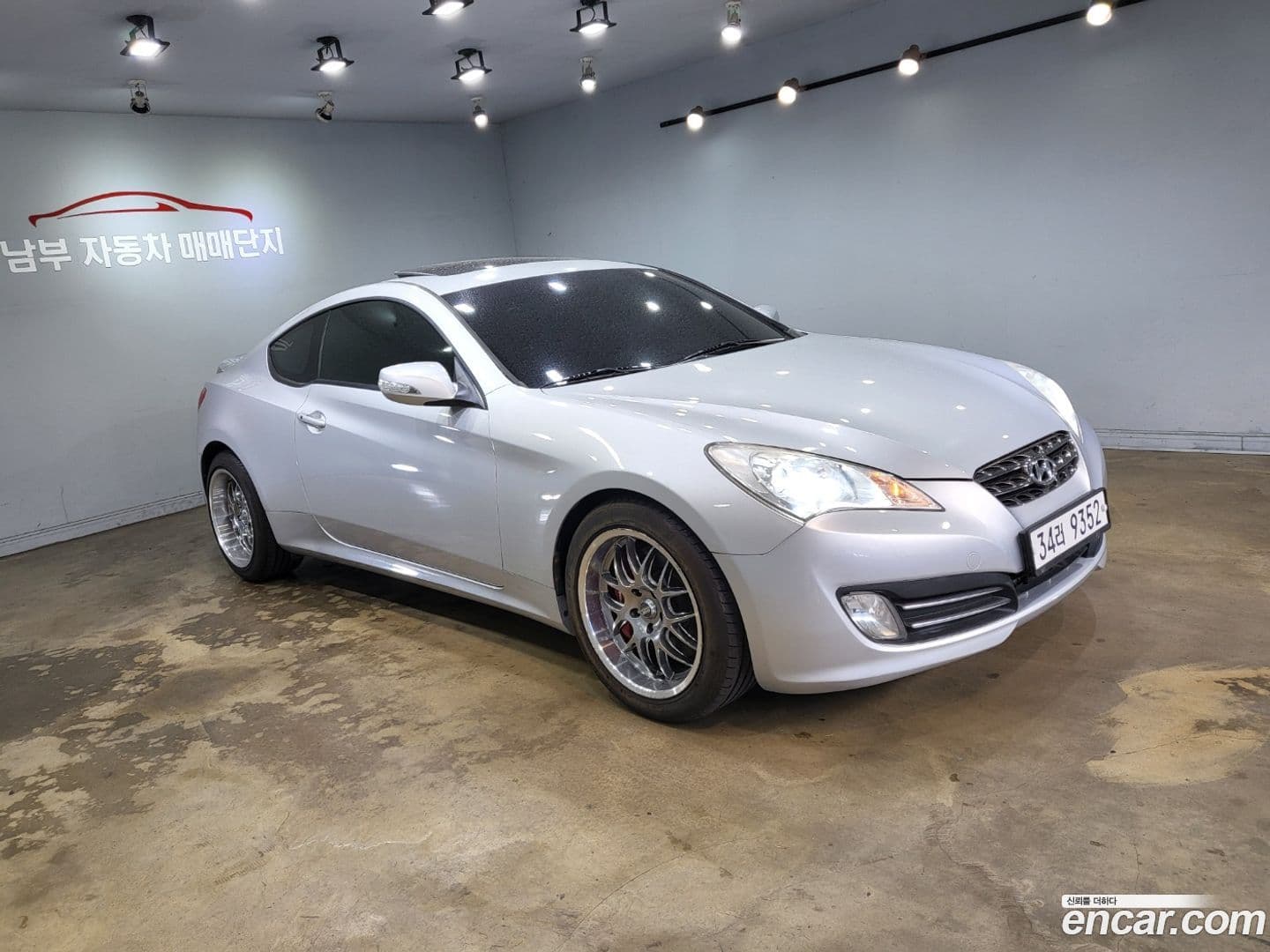 Main__Slider__Photo:Genesis Hyundai 2008.10-2