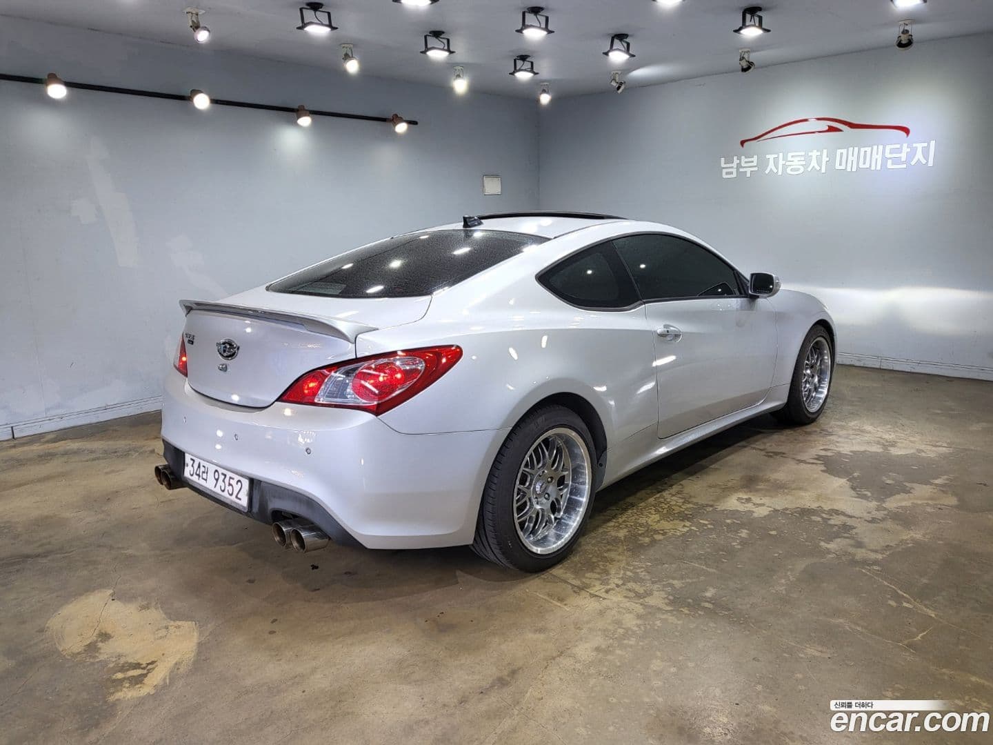 Main__Slider__Photo:Genesis Hyundai 2008.10-3