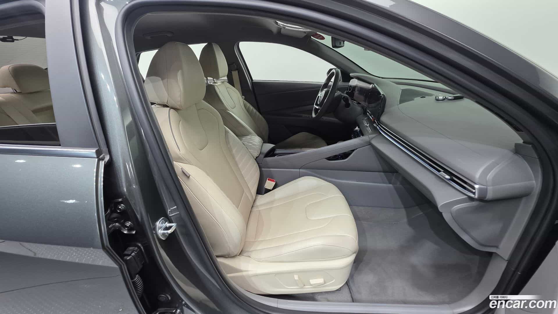 AVANTE Hyundai 2022.3-INNER-010