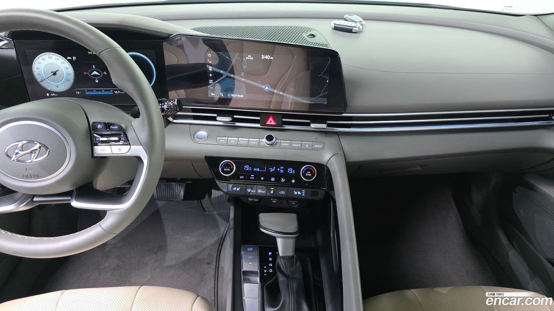 Main__Slider__Photo:AVANTE Hyundai 2022.3-14