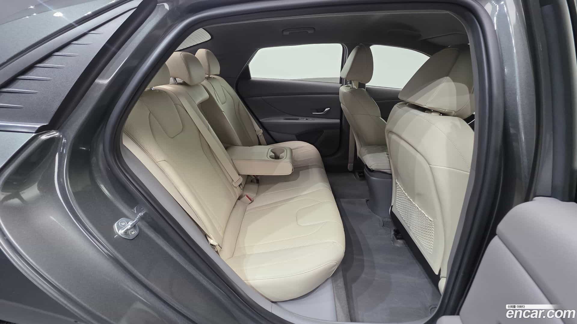 AVANTE Hyundai 2022.3-OPTION-023