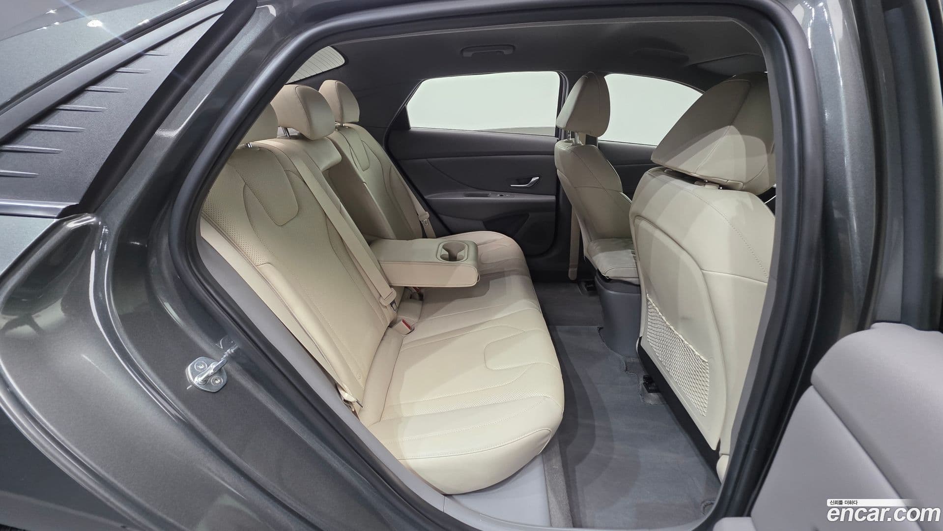 Main__Slider__Photo:AVANTE Hyundai 2022.3-18