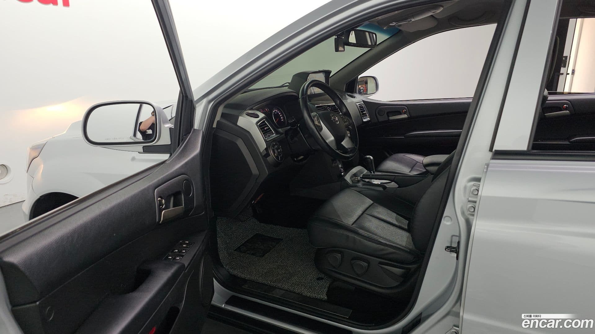 Main__Slider__Photo:KORANDO KG_Mobility_Ssangyong 2016.8-9