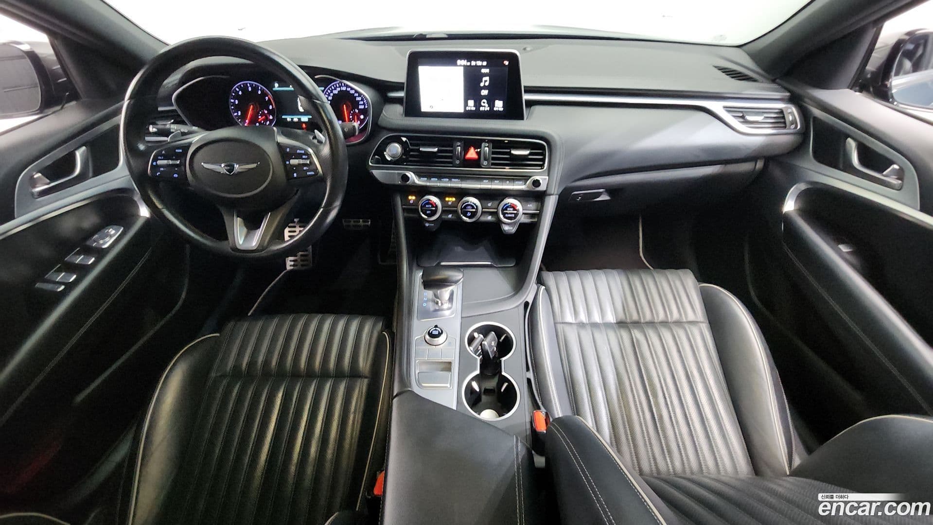 Main__Slider__Photo:G70 Genesis 2018.6-6