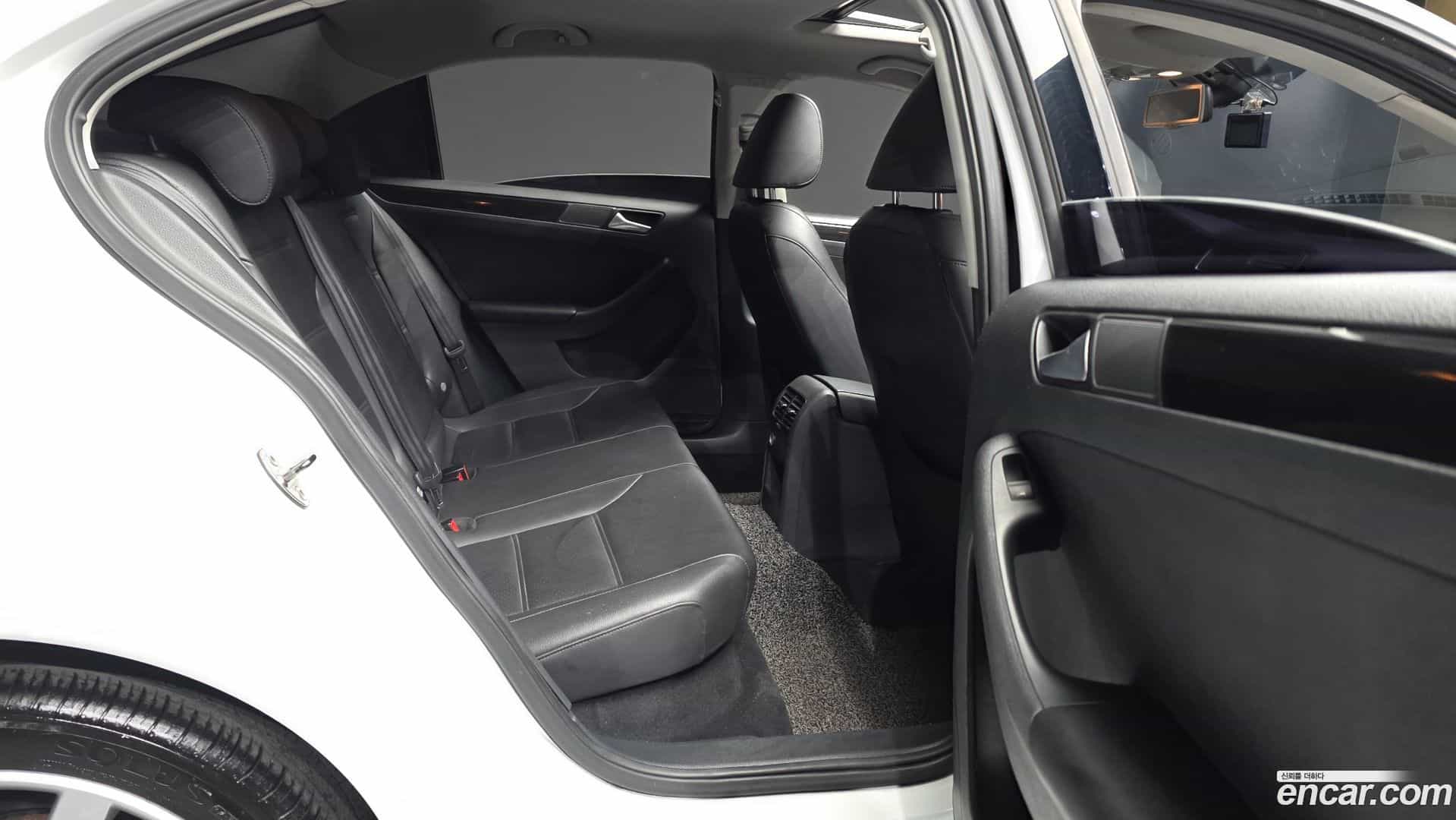 Jetta Volkswagen 2014.6-OPTION-016