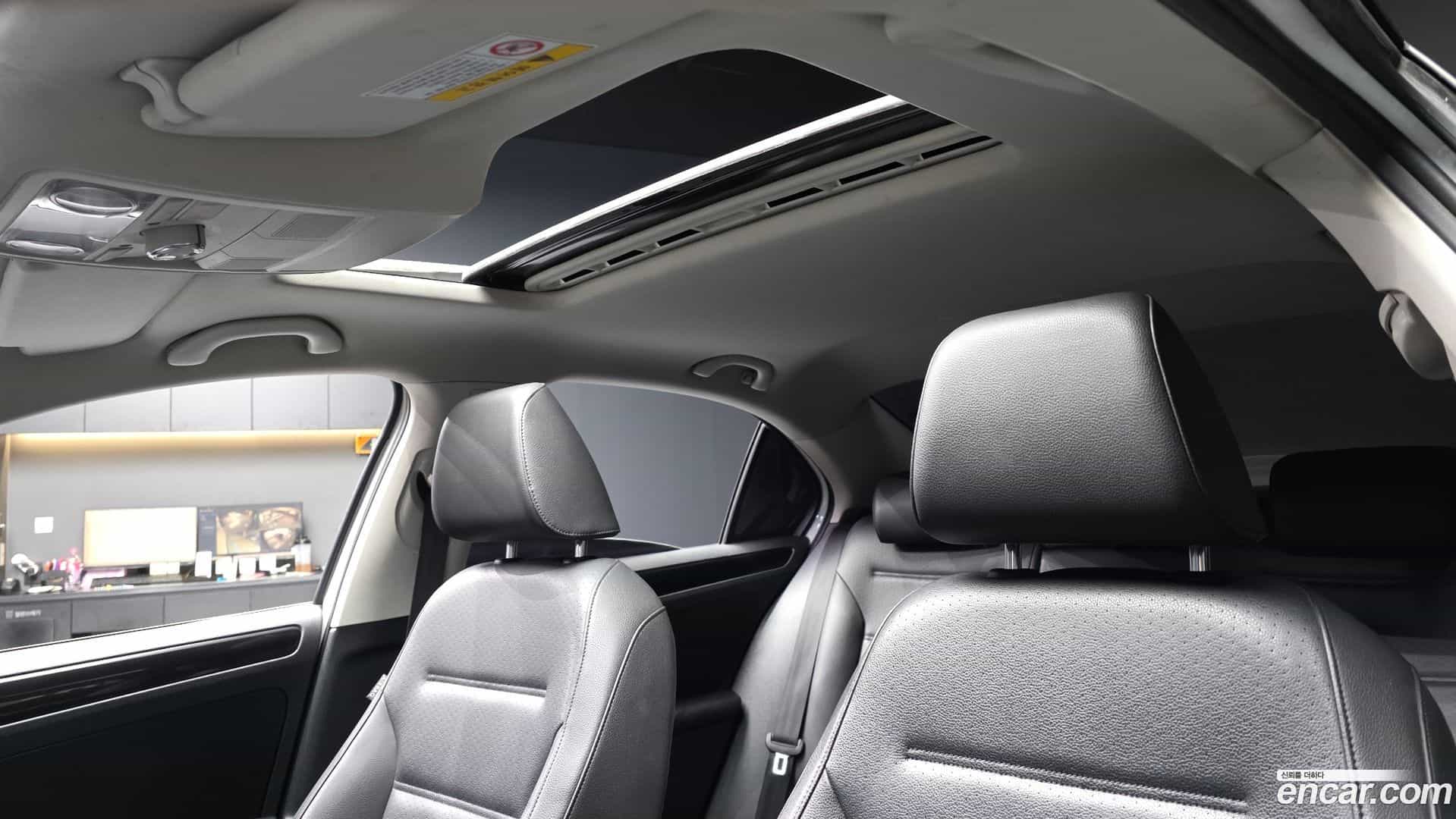 Jetta Volkswagen 2014.6-OPTION-023