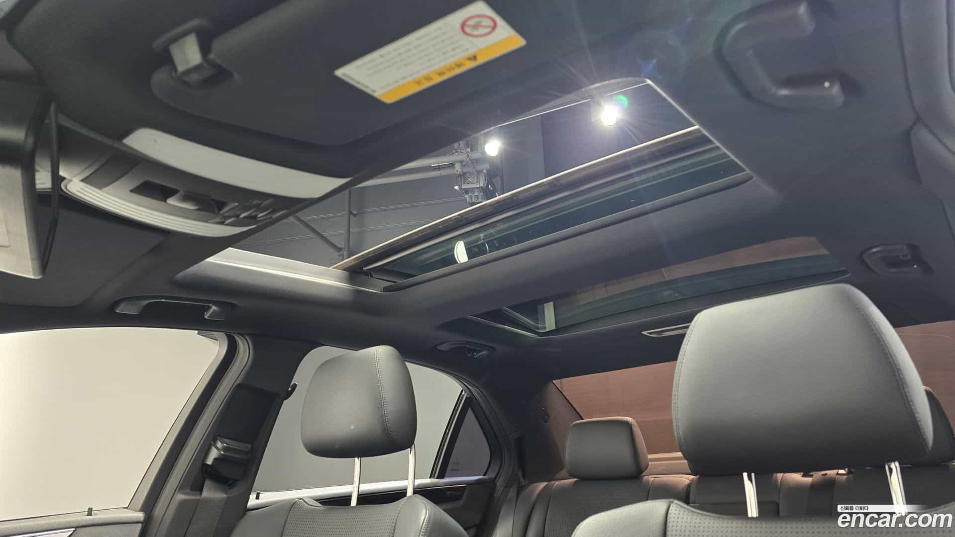 E-Class Mercedes-Benz 2009.11-OPTION-023