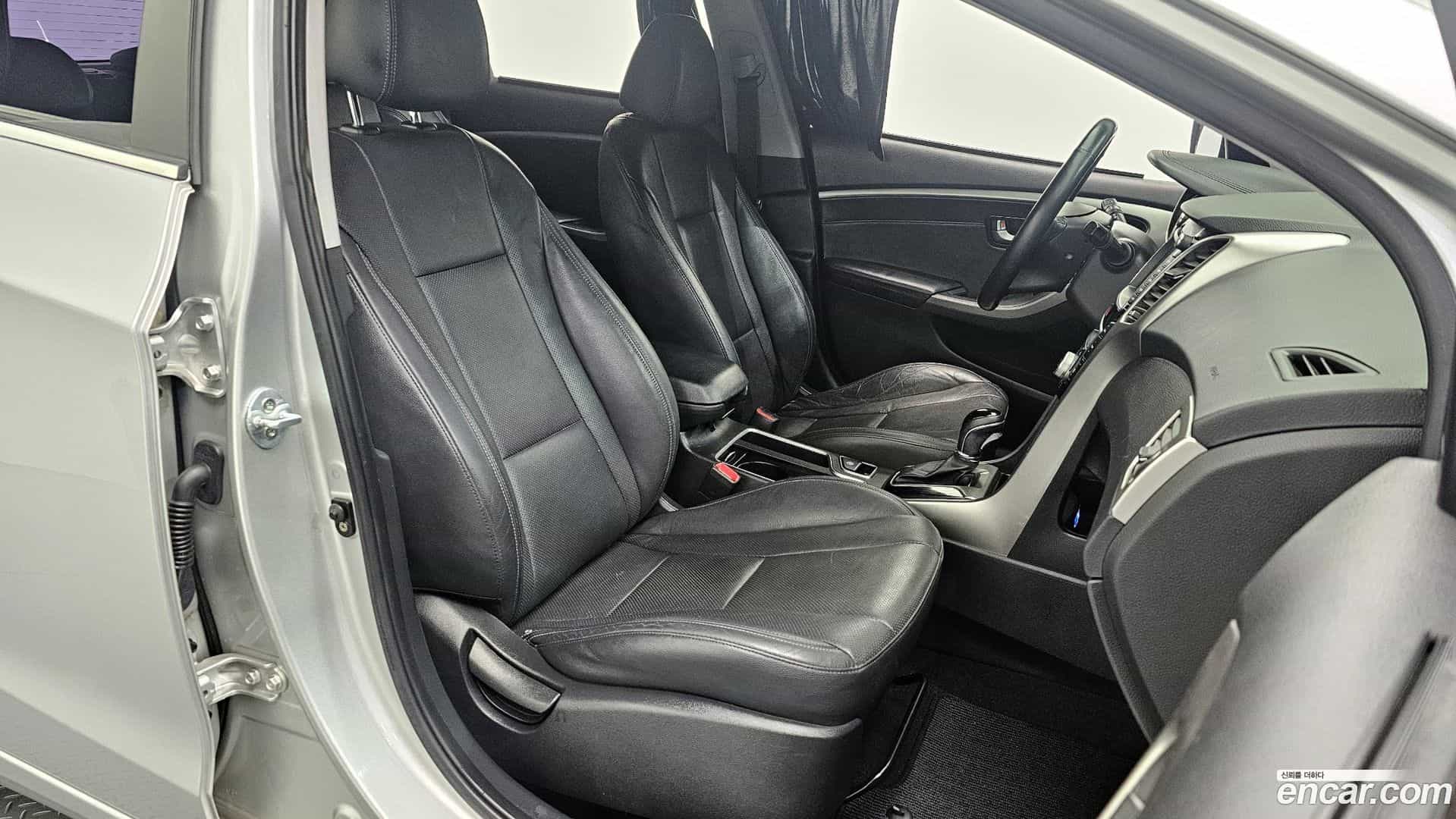 i30 Hyundai 2013.4-INNER-010