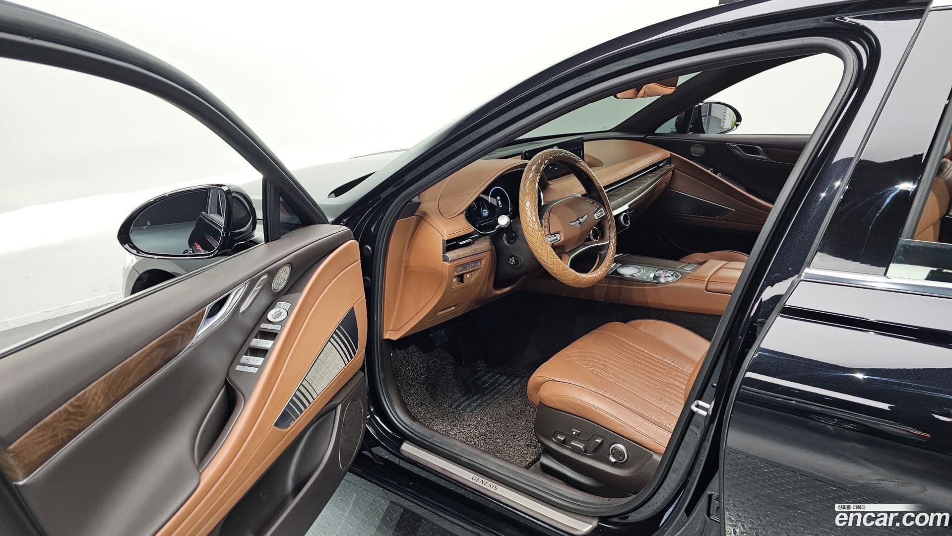 Main__Slider__Photo:G80 Genesis 2020.4-10