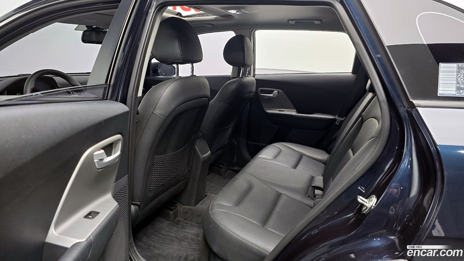 Main__Slider__Photo:Niro Kia 2017.8-11