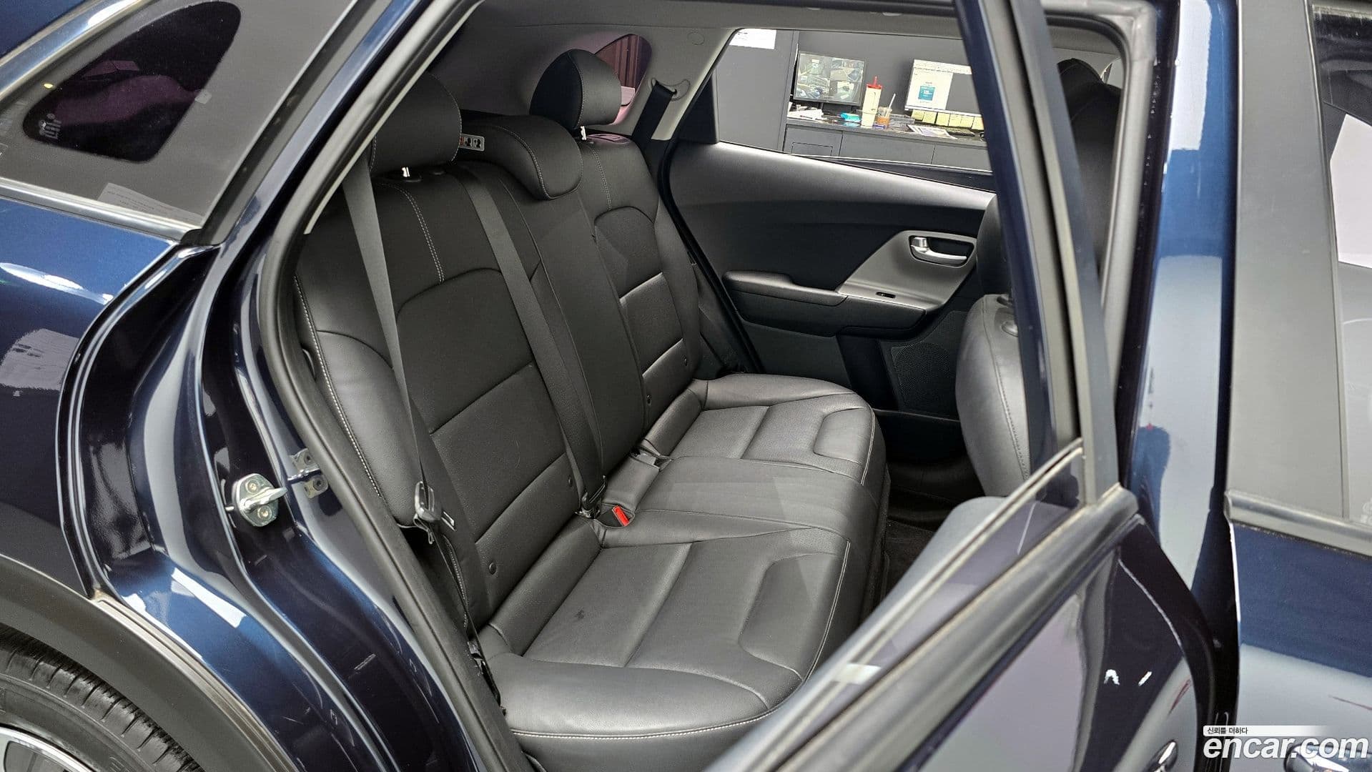 Main__Slider__Photo:Niro Kia 2017.8-12