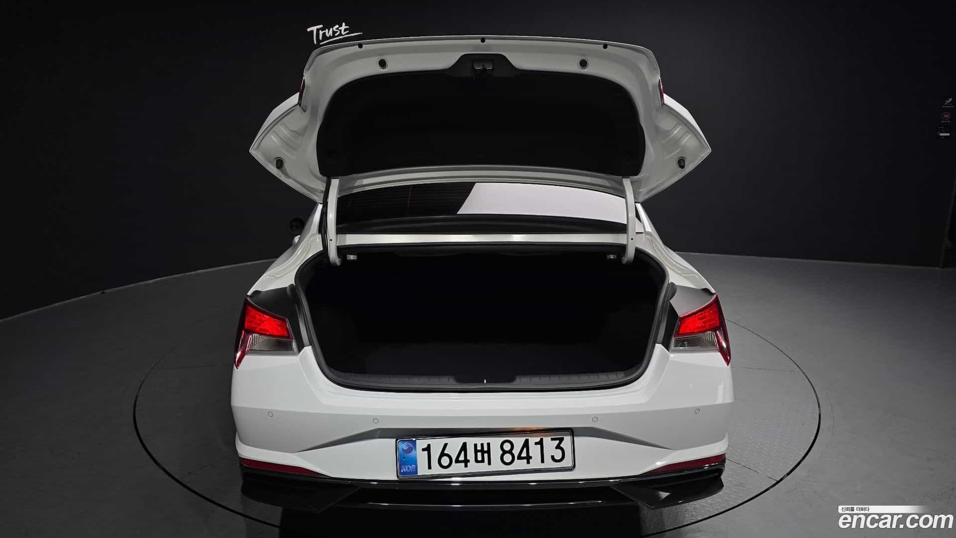 AVANTE Hyundai 2022.9-OPTION-024