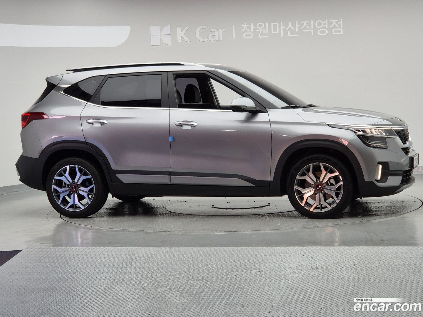 Main__Slider__Photo:Seltos Kia 2021.3-3