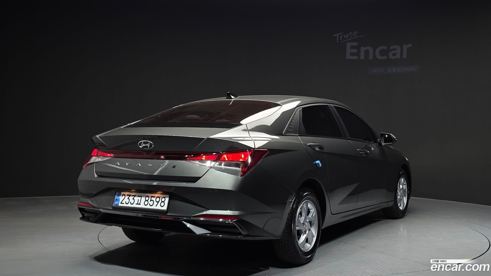 Main__Slider__Photo:AVANTE Hyundai 2021.1-1