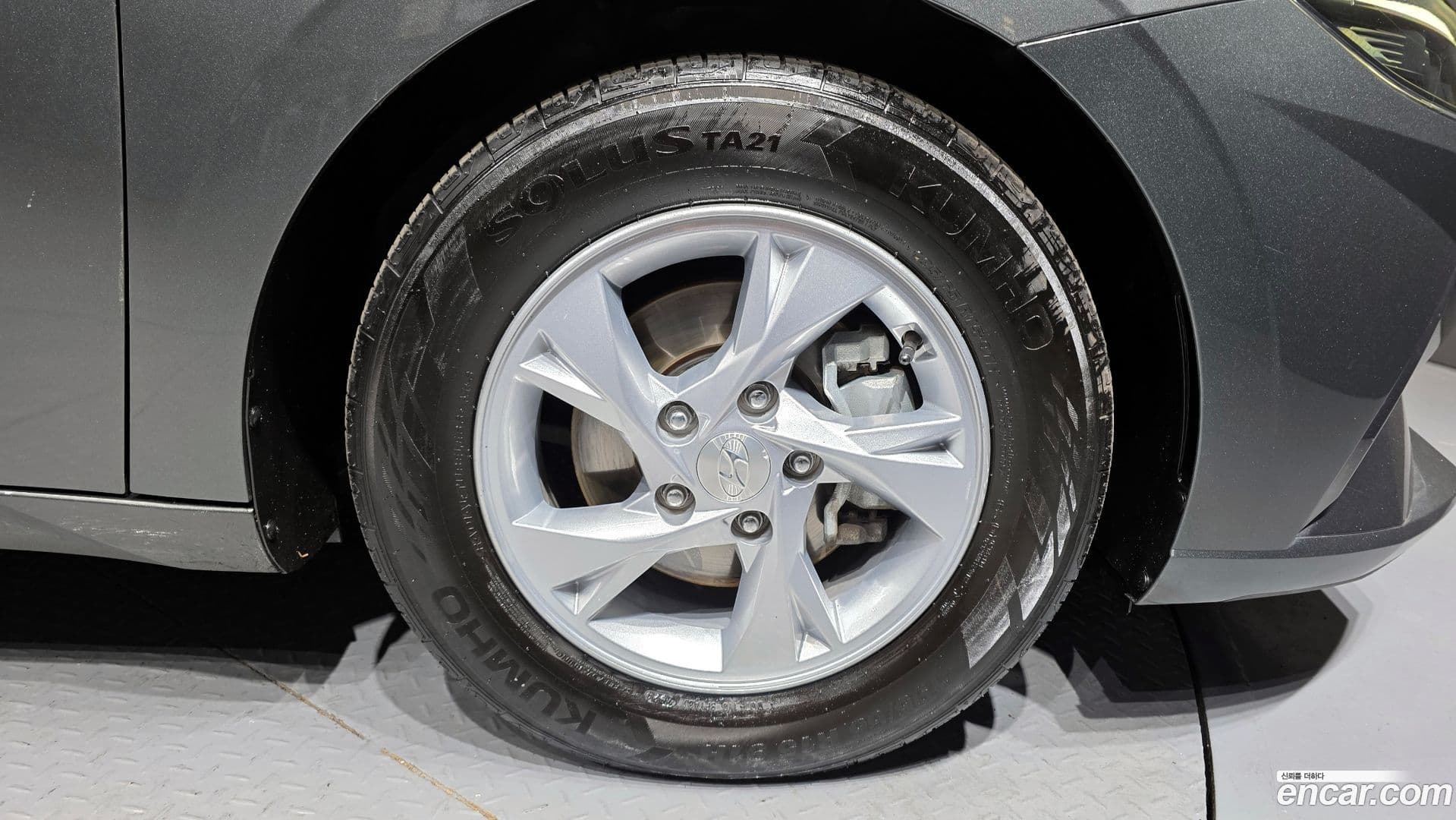 Main__Slider__Photo:AVANTE Hyundai 2021.1-4