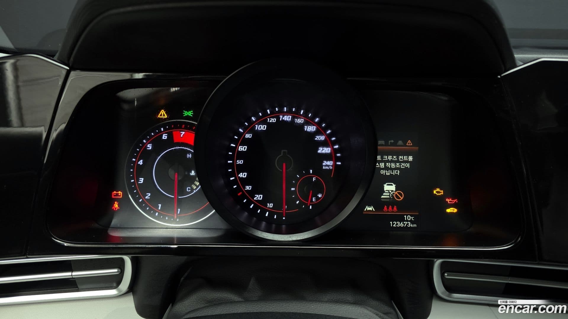 Main__Slider__Photo:AVANTE Hyundai 2021.1-7