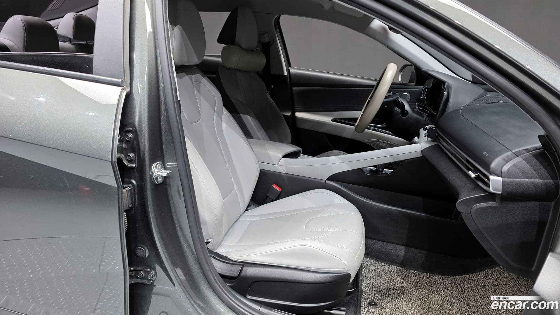 Main__Slider__Photo:AVANTE Hyundai 2021.1-10